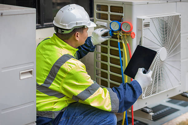 Professional Hvac Maintenance technician working in Shelby, MS